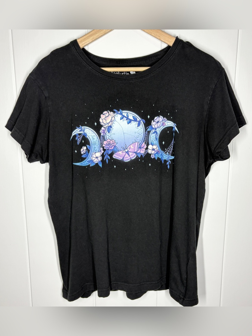 Tee Turtle Enchanted Moons T-Shirt Size Large Black Purple Short Sleeve Crewneck